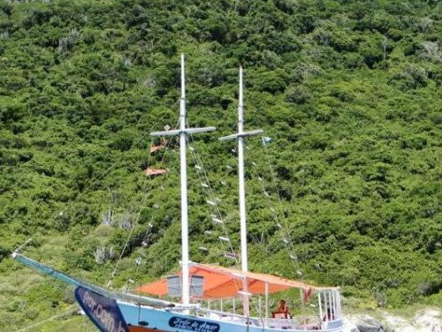 Passeios de Escuna e Catamarã