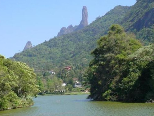 Lago Comary: Um Paraíso na Serra dos Órgãos